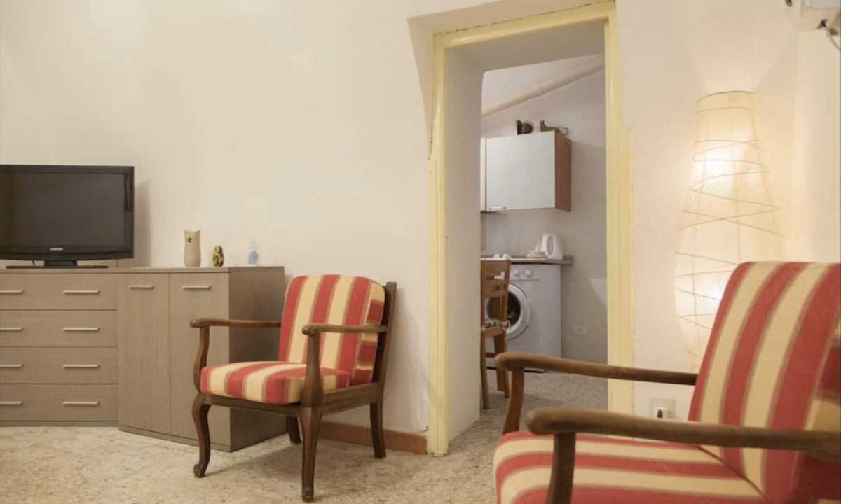 Dolceacqua Apartment | 1 Bed Flat - Sleeps 2 - Parking