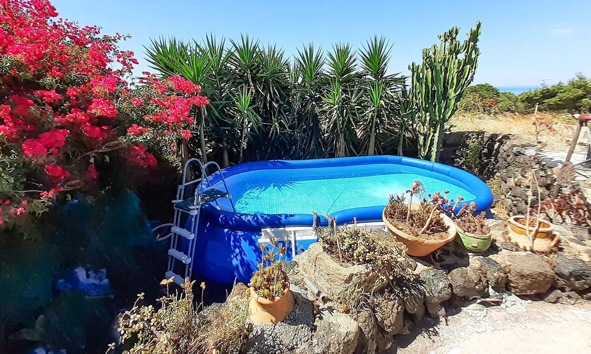 Pantelleria House | 2 bedroom accommodation in Pantelleria