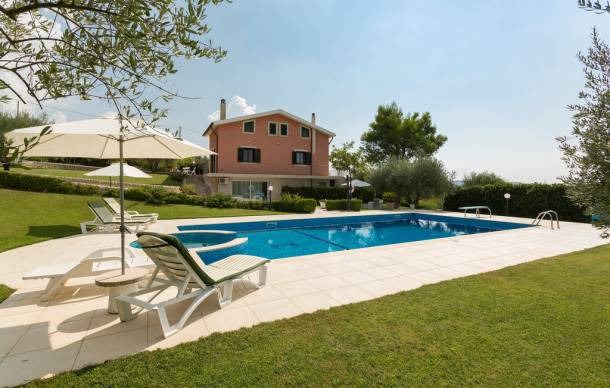 Giarratana House | 3 bedroom accommodation in Giarratana