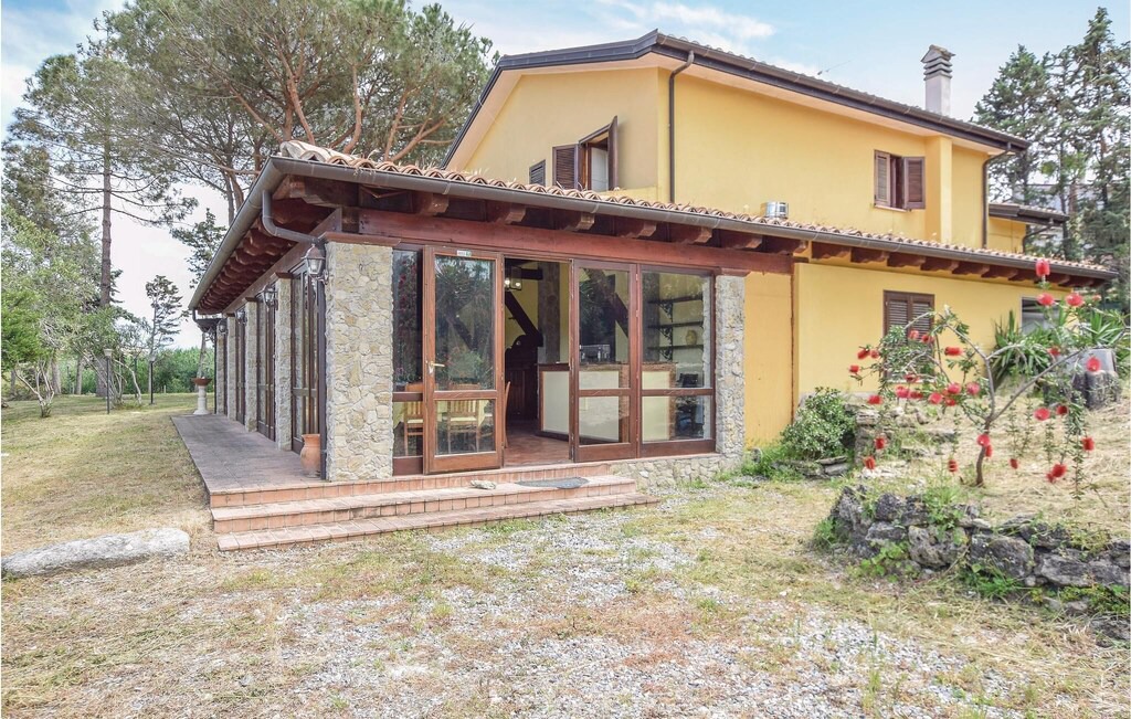 Camini House | 6 bedroom accommodation in Camini