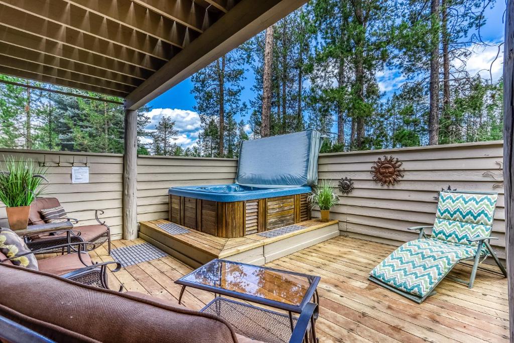 Sunriver House | 7 Vine Maple