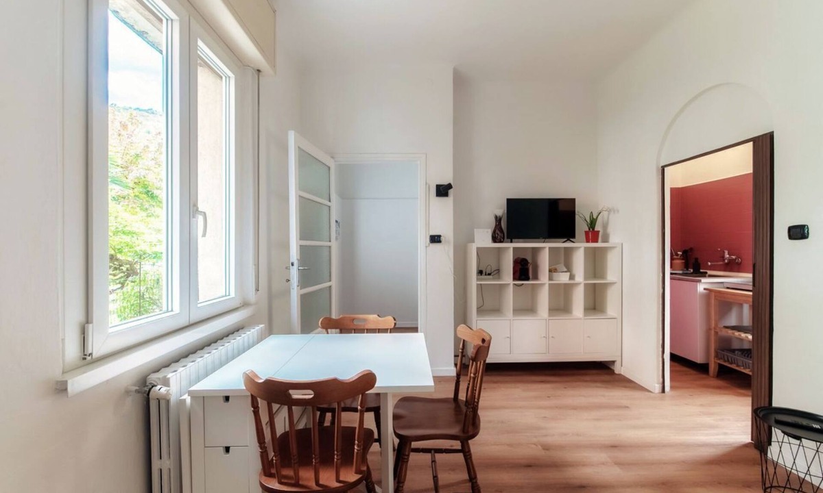 Como Apartment | A Step from the Swiss Border (Como Gateway)