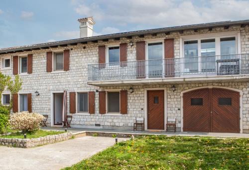 Castello d'Aviano Apartment | Ai Foresti