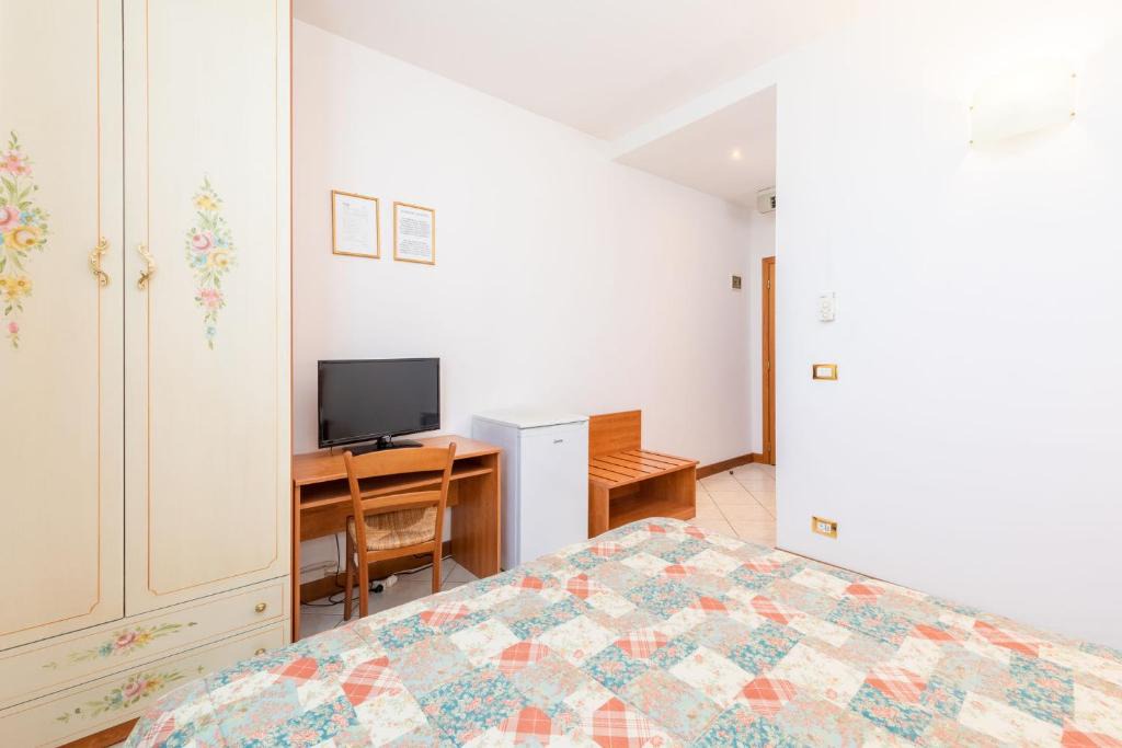 Marghera Hotel | Albergo Nuova Aurora - FREE PARKING & BREAKFAST
