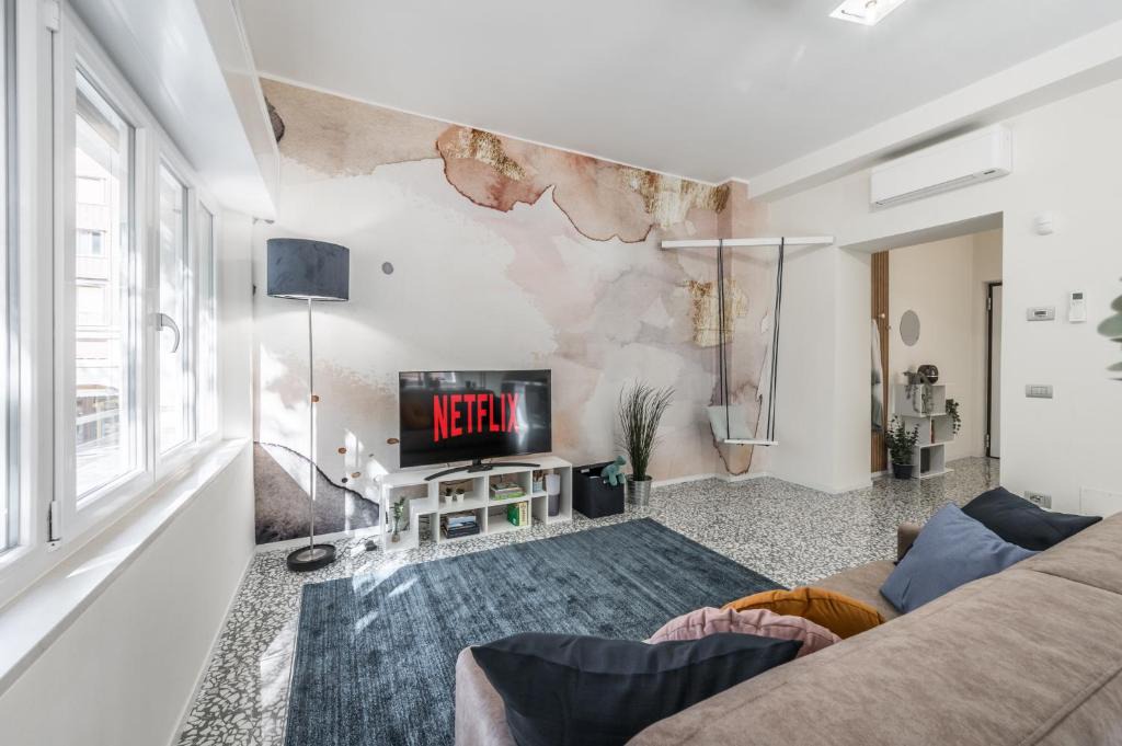 Old Town Apartment | Altalena sulla piazza, un affaccio d'eccezione