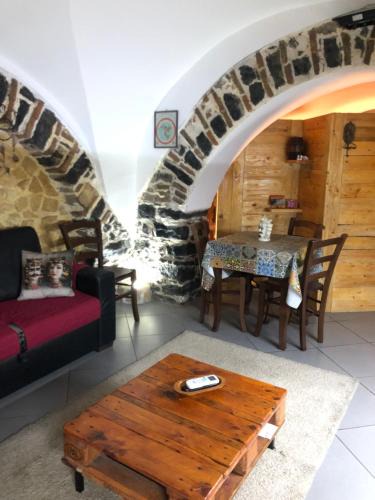 Monte Po-Nesima-San Leone-Rapisardi House | Antony’s Home
