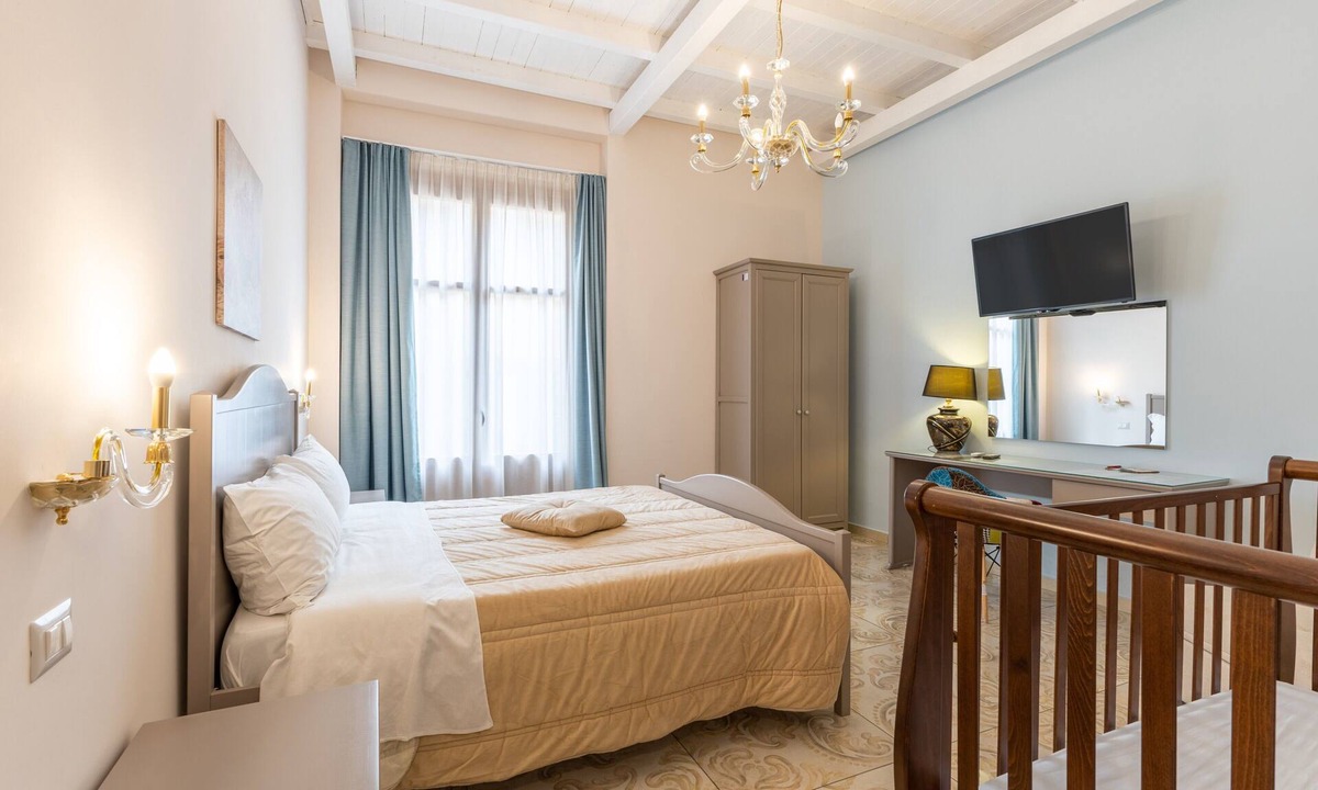 Licata Apartment | Apartment 'Al Duomo - Appartamento Deluxe' with Shared Terrace, Wi-Fi and Air Conditioning