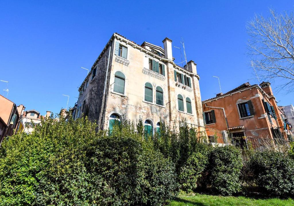 Castello Apartment | Apartment Casanas-1 by Interhome