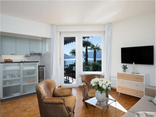 Ascona Apartment | Apartment Junior Suite Classic - Isole di Brissago by Interhome