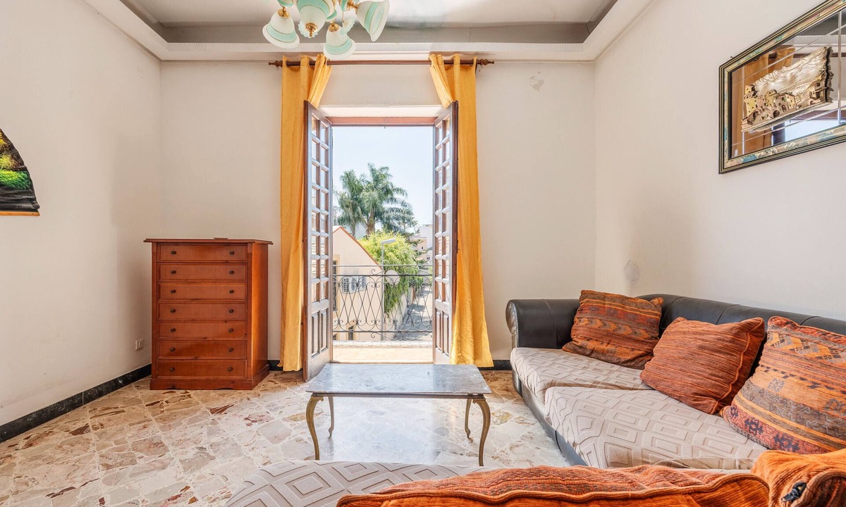 Mondello Apartment | Apartment 'Large Martini' with Mountain View, Wi-Fi and Air Conditioning
