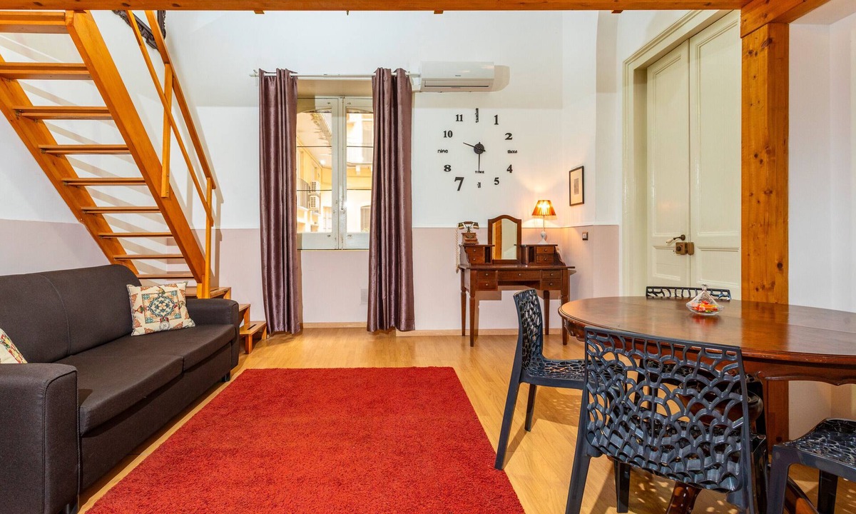 Picanello-Ognina-Barriera-Canalicchio Apartment | Apartment 'Magma' with Wi-Fi and Air Conditioning