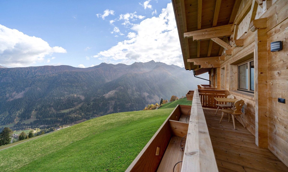 Ultimo Apartment | Apartment 'Zeitvertreibr' with Mountain View, Shared Garden and Wi-Fi