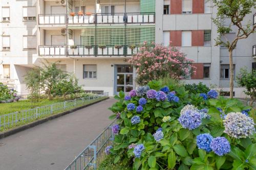 Quartiere Mazzini Apartment | Appartamento con due stanze in via Oglio