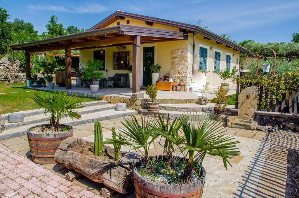 Piedimonte Etneo Villa | B&B Etna Ranch