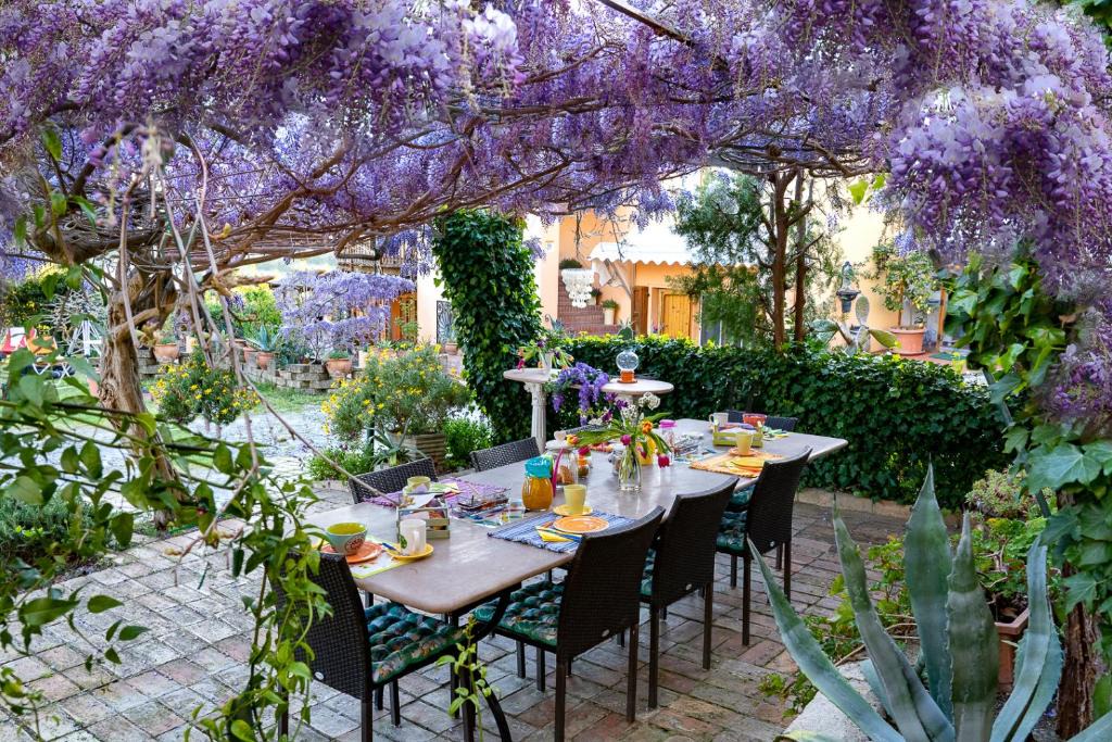 Montesicuro Bed & Breakfast | B&B Glicine