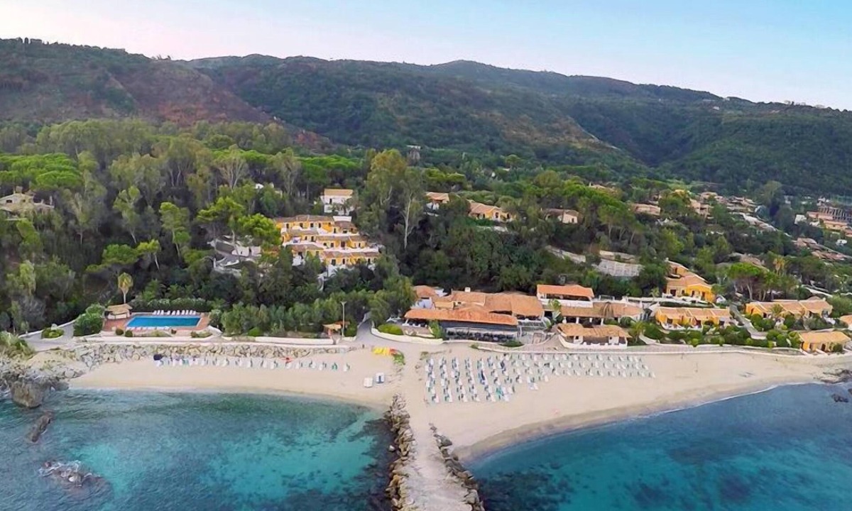 Parghelia Hotel | Baia Paraelios