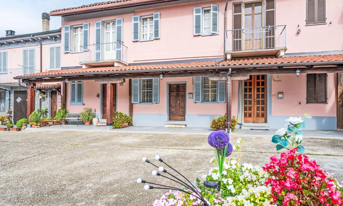 Cioccaro House | Beautiful apartment in villa for 5 guests with WIFI, patio, pets allowed and panoramic view