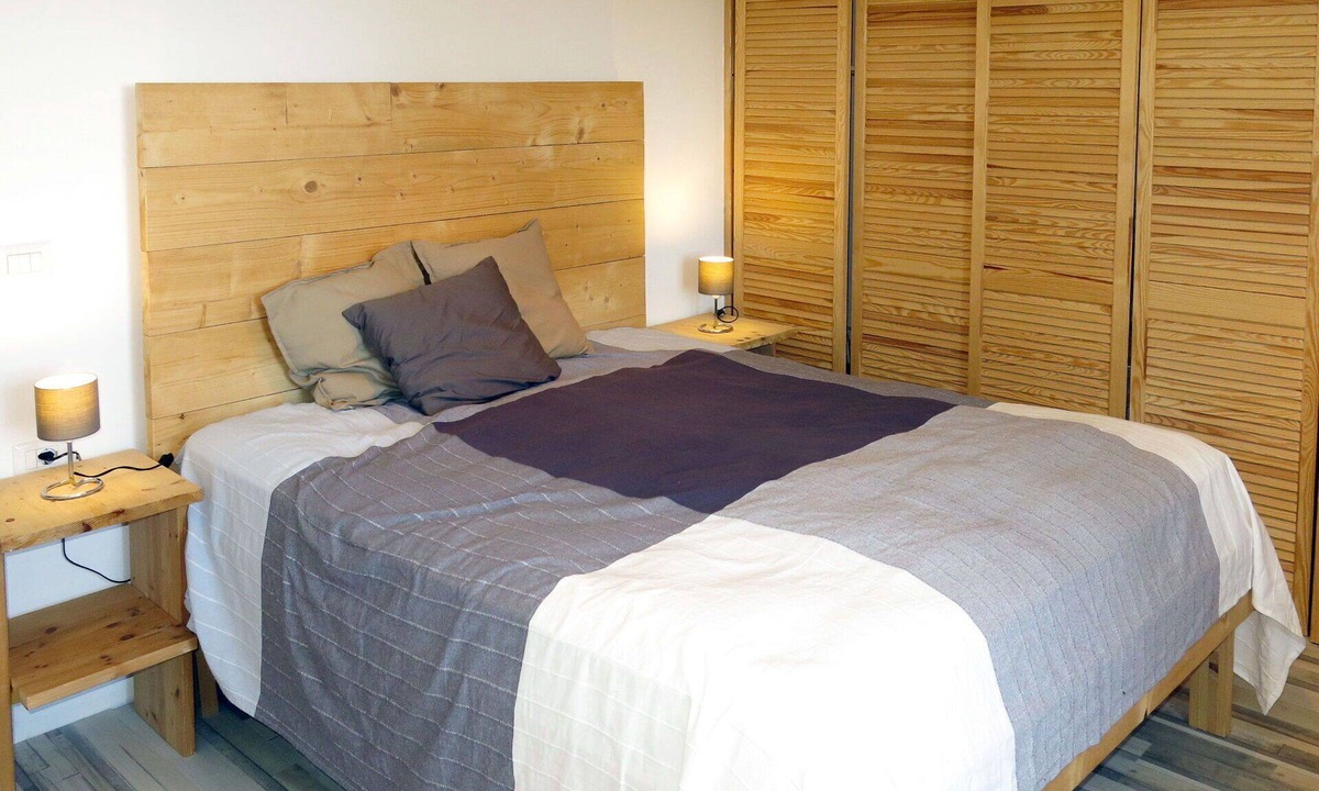 Cologna Spiaggia Villa | Beautiful apartment in villa with A/C, WIFI, hot tub, pool, TV, patio, pets allowed, panoramic view