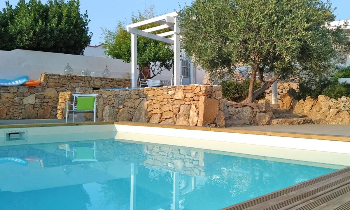 Torre Ovo Villa | Beautiful private villa for 6 guests with WIFI, A/C, private pool, TV and terrace