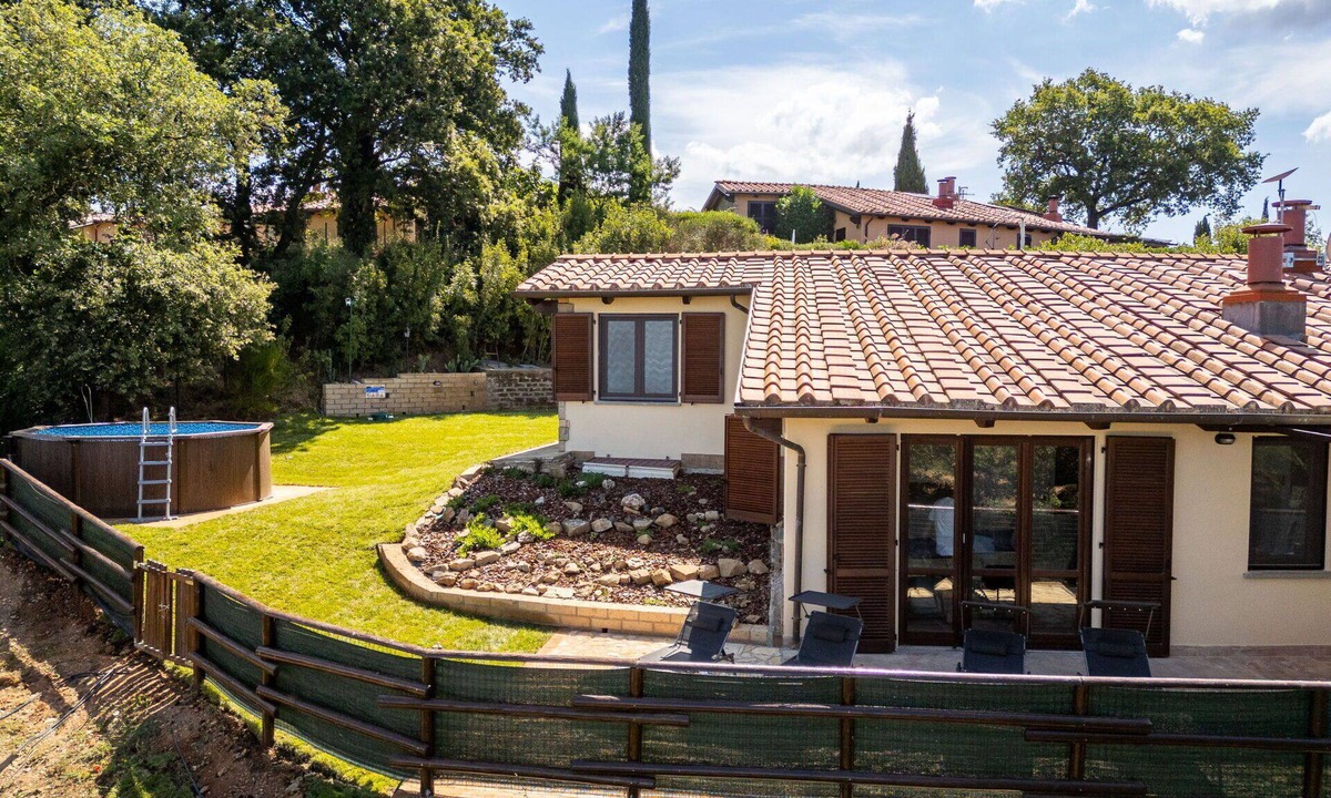 Scansano House | Beautiful private villa with private pool, hot tub, A/C, WIFI, TV, patio and panoramic view