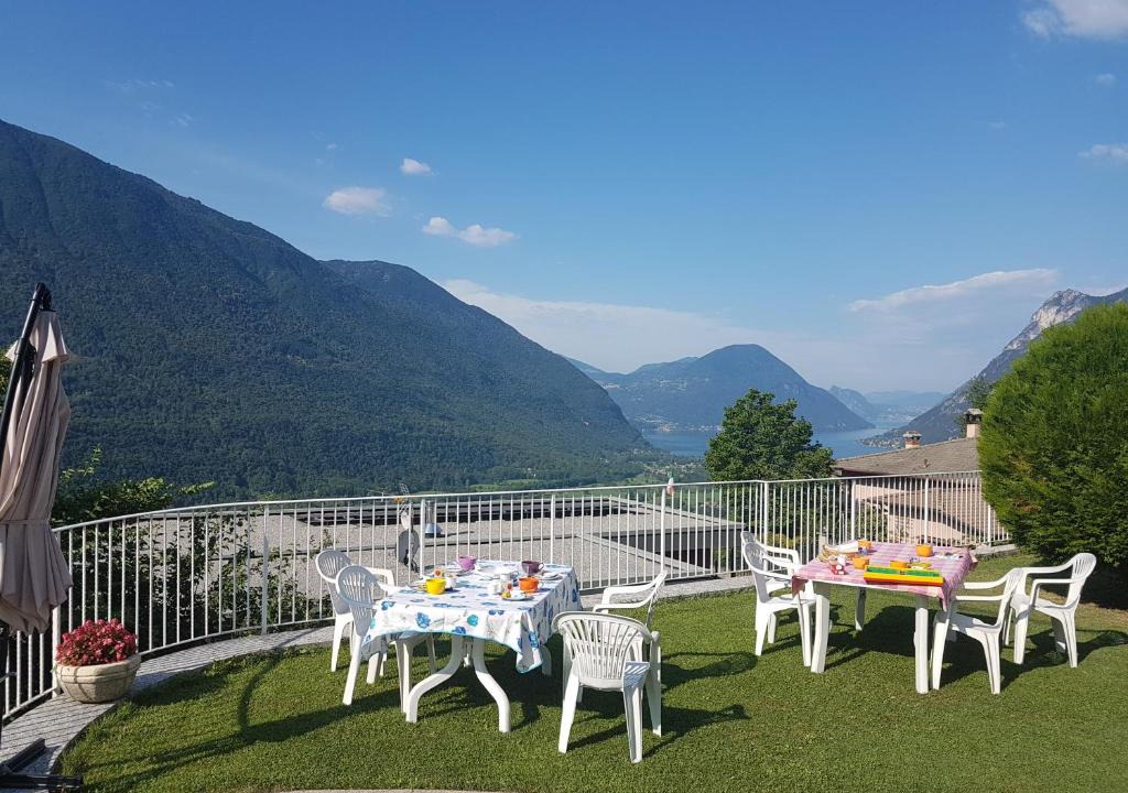 Carlazzo Bed & Breakfast | Bed & Breakfast Fiore