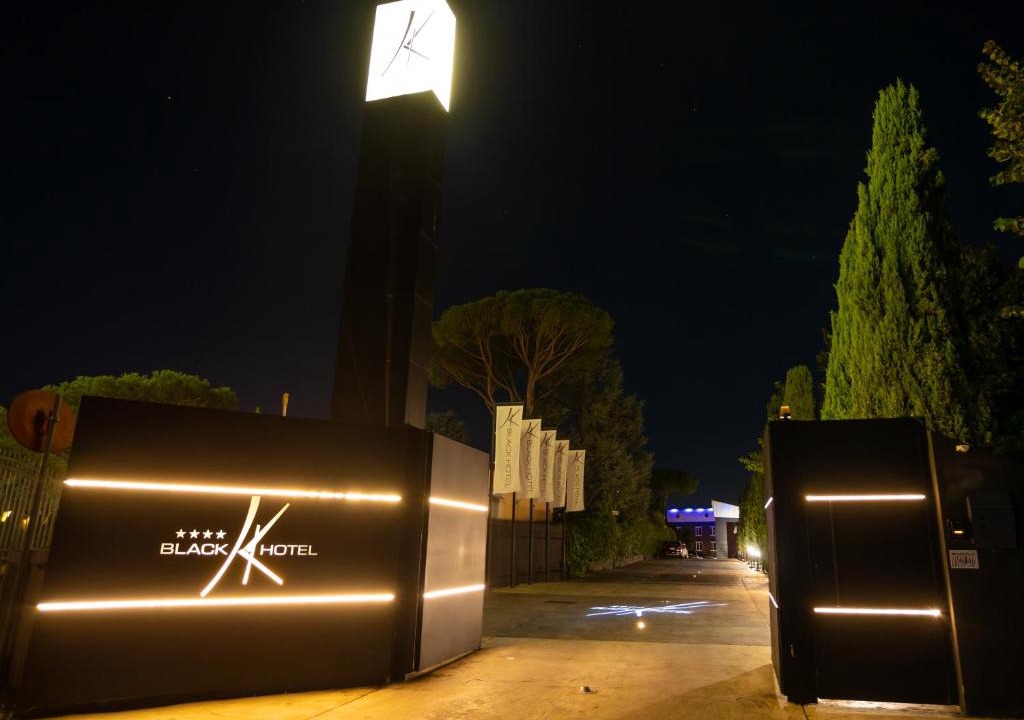 Suburbio IX Aurelio Hotel | Black Hotel