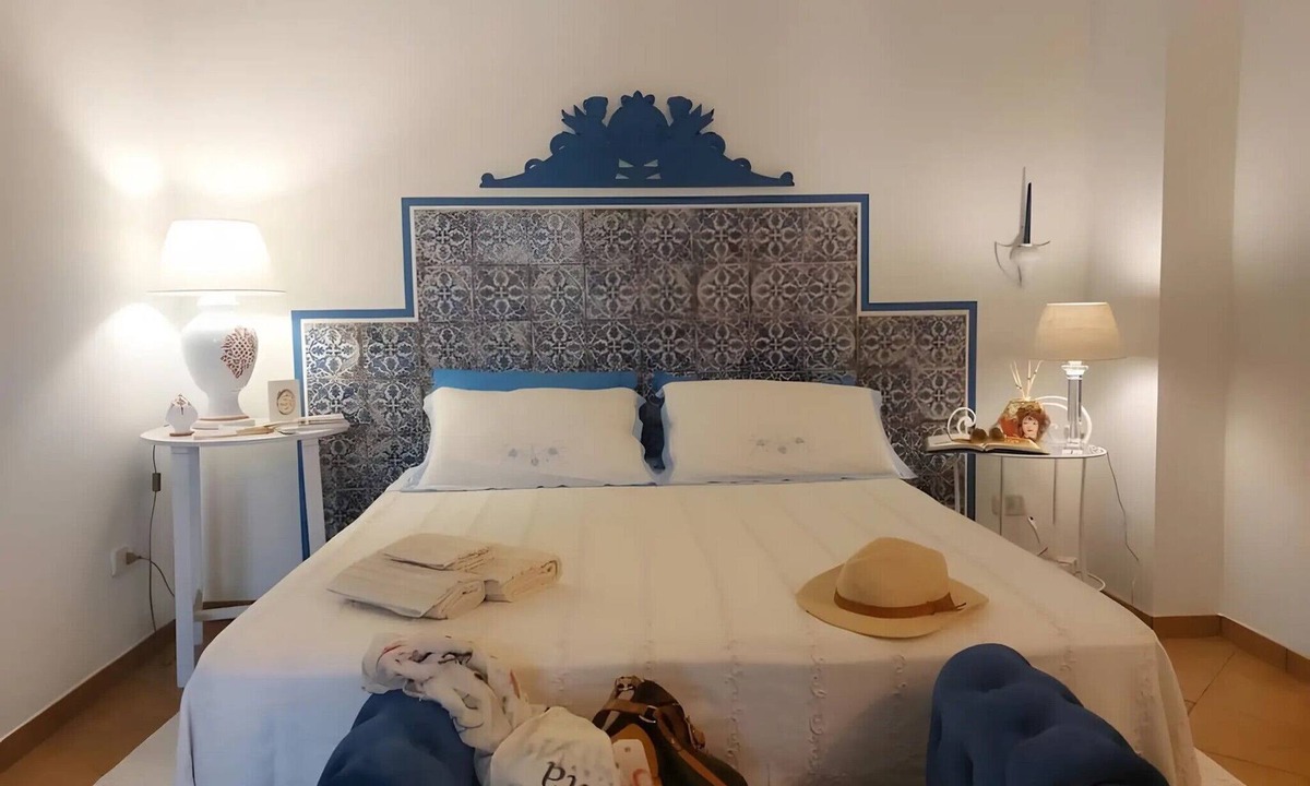 Marsala Apartment | 'Blu Sicily' Room with Private Sauna, Shared Pool, Wi-Fi, and Air Conditioning