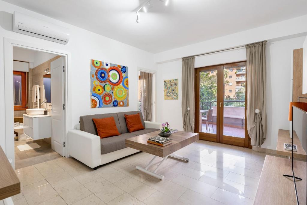Torrino Apartment | Budapest Design e Piscina