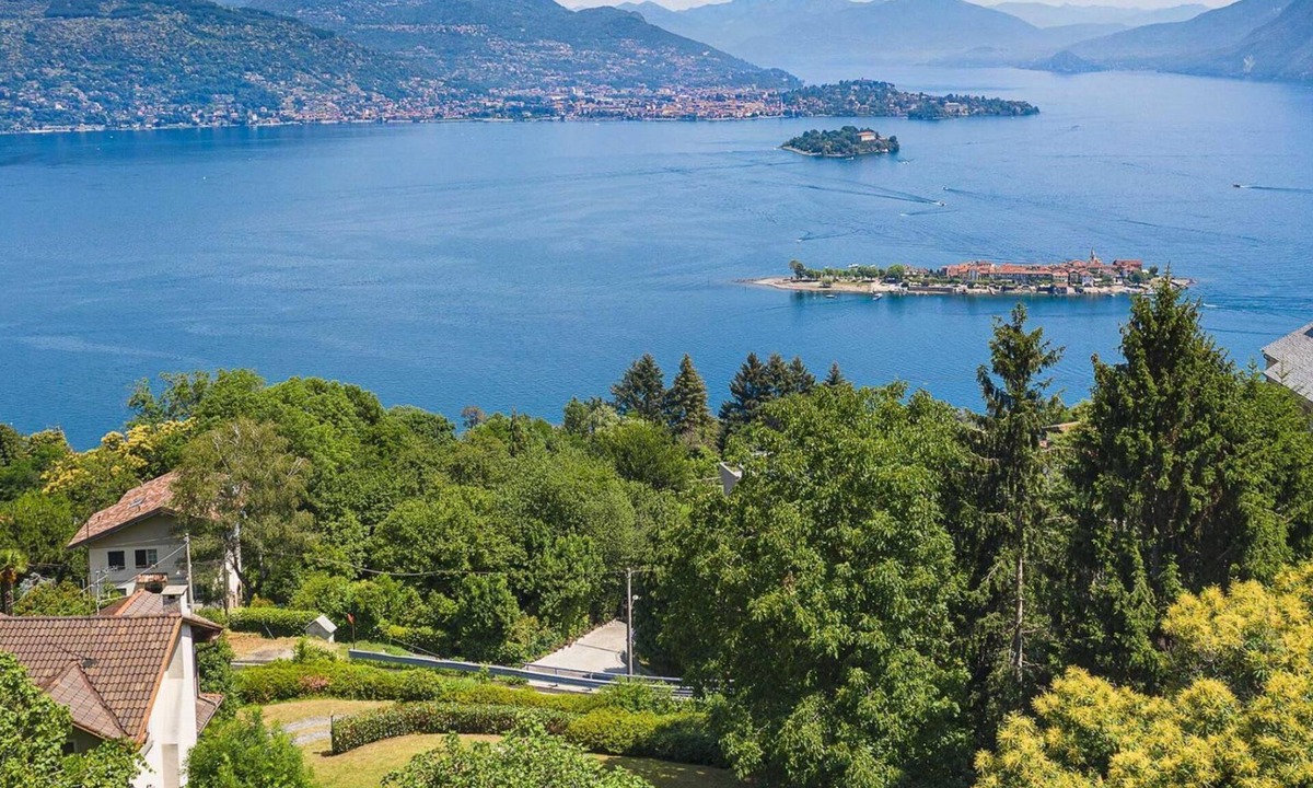 Campino Villa | BUDGET FRIENDLY VILLA WITH INCOMPARABLE LAKE VIEW