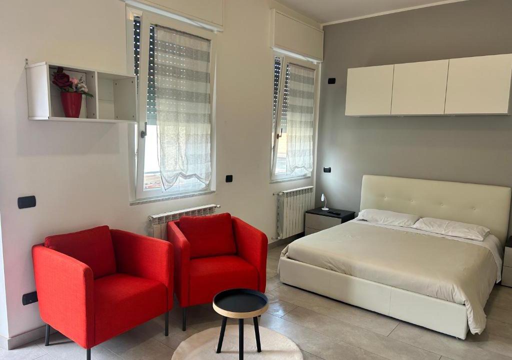 Magenta Apartment | Caprotti 6
