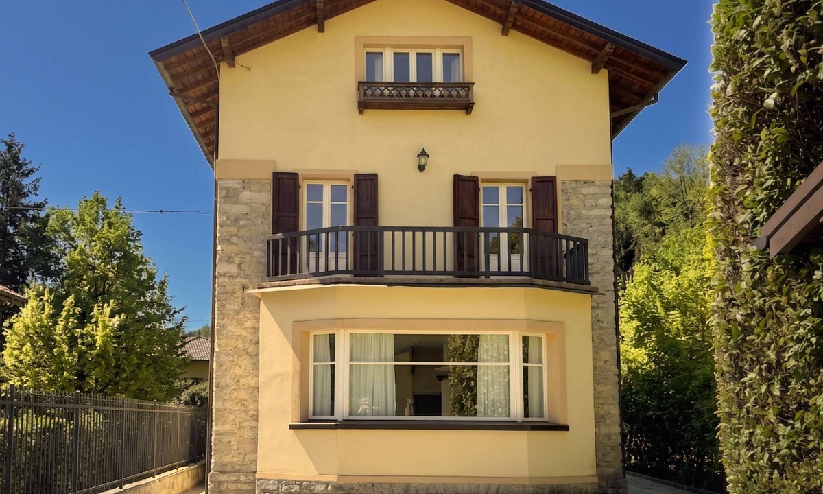 Lanzo d'Intelvi Apartment | Casa Bedella · Private villa with garden