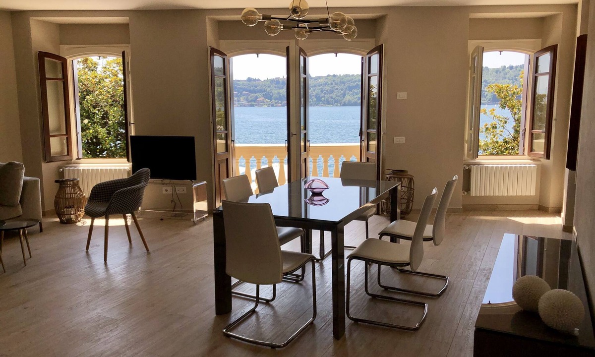 Salo Apartment | Casa Elisabetta, overlooking the gulf, lake front