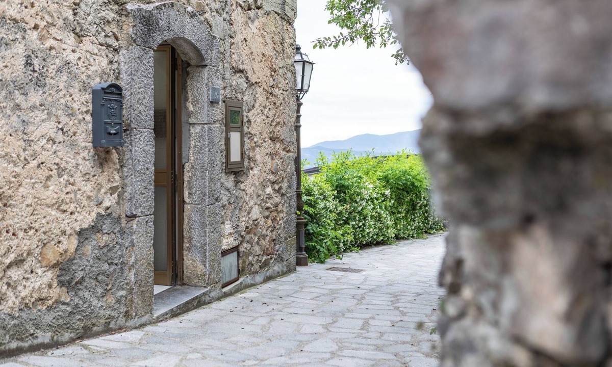 Roccagloriosa Condo | Casa Frida