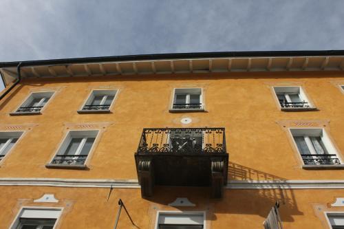 Russo Apartment | Casa Gialla