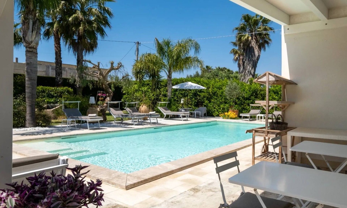 Cutrofiano Bed & Breakfast | Casa Litarà, historic residence with pool and garden