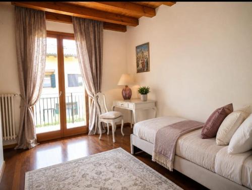 Fosso Villa | Casa Vivienn