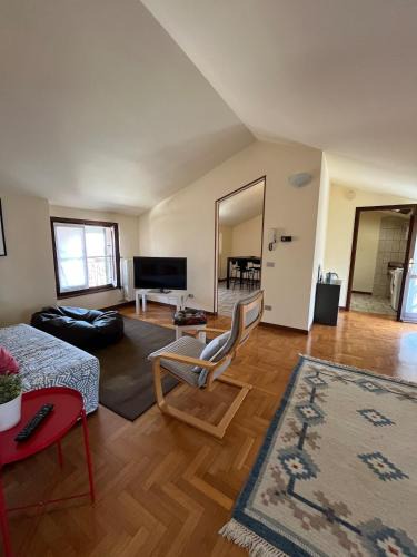 Calcinate Apartment | CasaLea