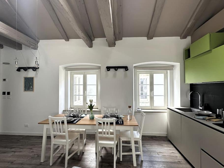 Trieste Old Town Apartment | Centro Mazzini 9