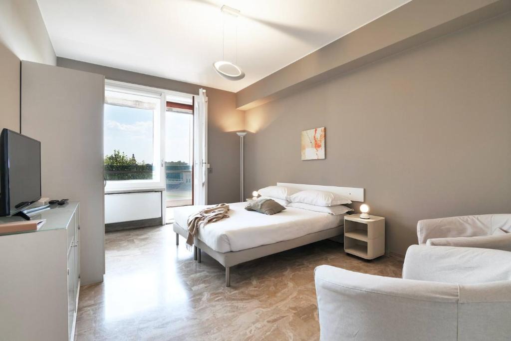 Porta Garibaldi Apartment | Contempora - Elvezia Park - Studio overlooking the Park - E53