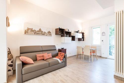 Lungarno del Tempio Apartment | Cool Flat Alberti Lift, Terraces, Free Parking