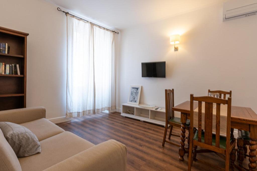 Rione VIII Sant'Eustachio Apartment | Coppelle 3 Pantheon
