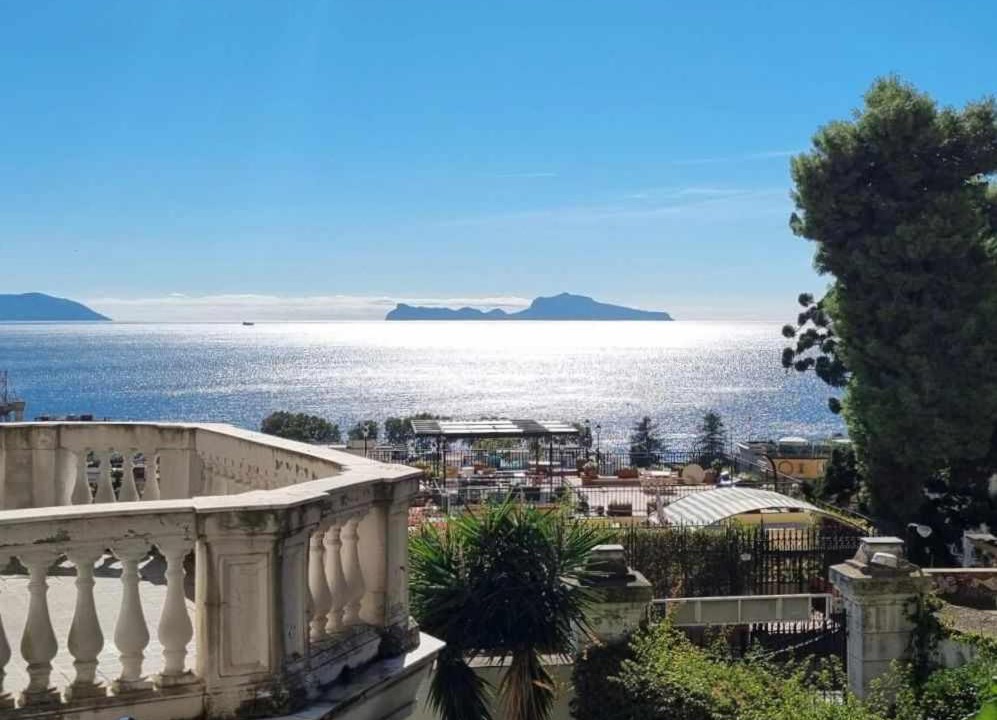 Vittorio Emanuele Apartment | Corso vista mare - Casa Elegante by Italianhost
