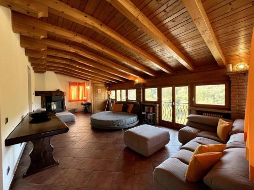 Brenna House | Corte Mirabosco