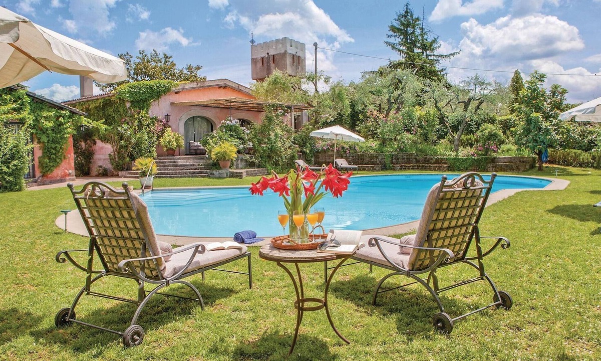 Morlupo House | Cozy home in Morlupo RM with private swimming pool, can be inside or outside