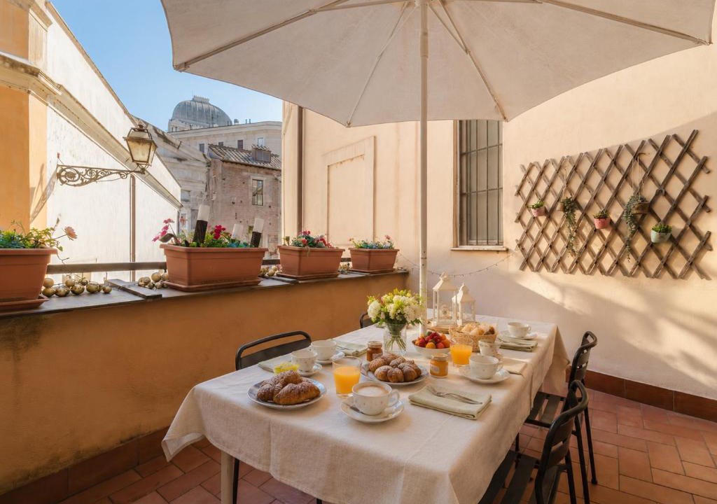 Rione XI Sant'Angelo Apartment | Cuore di Roma con Terrazza Privata a Piazza Venezia