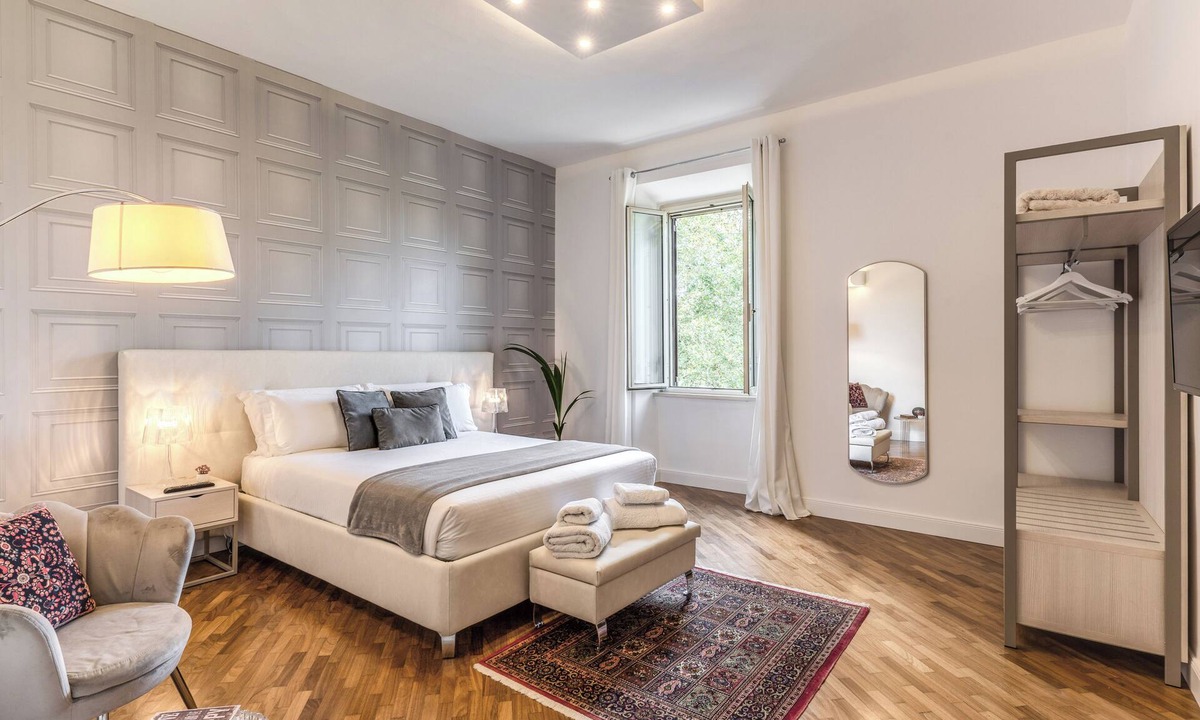 Testaccio Apartment | DELUXE Suite, stunning view of the Tiber River. Top floor with elevator