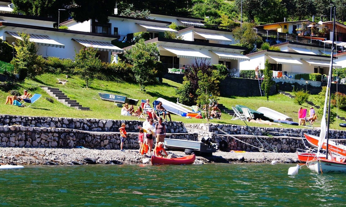Idro Apartment | Directly on the lake with terrace