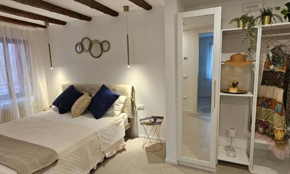 Chioggia Apartment | Dosana Blu Studio 'Aqua Alta' with Wi-Fi and Air Conditioning