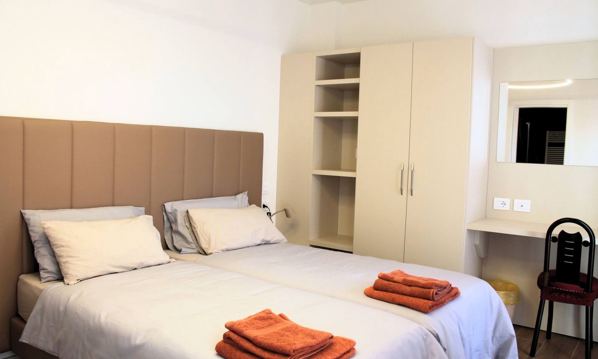 Imola Apartment | Double room, private bathroom inside