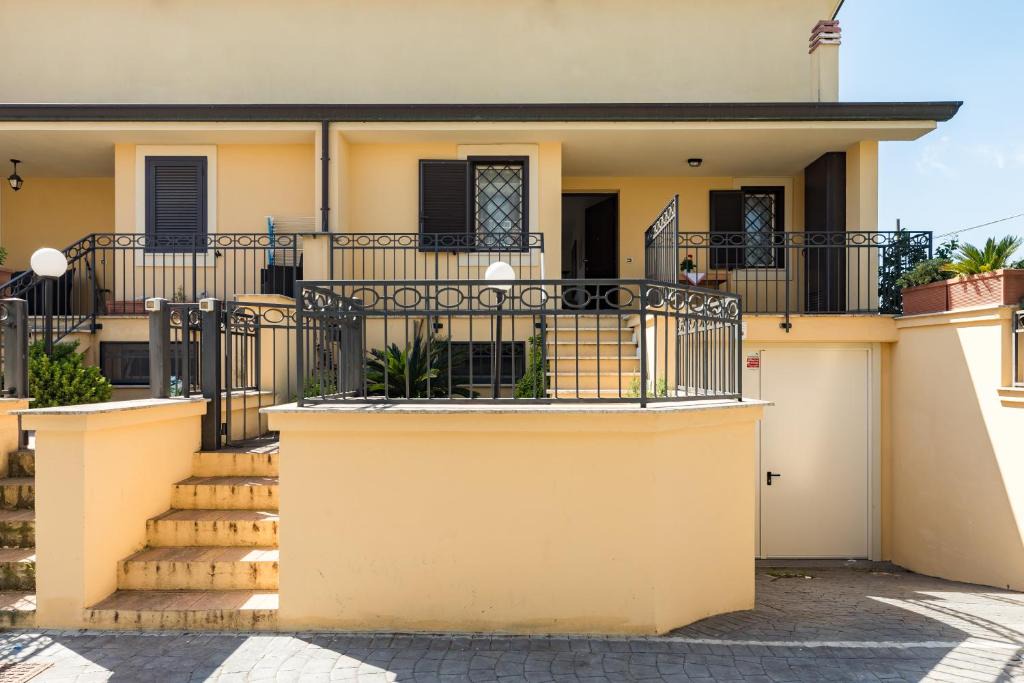 Zona XXXII Acilia Nord House | DRAGONA HOUSE